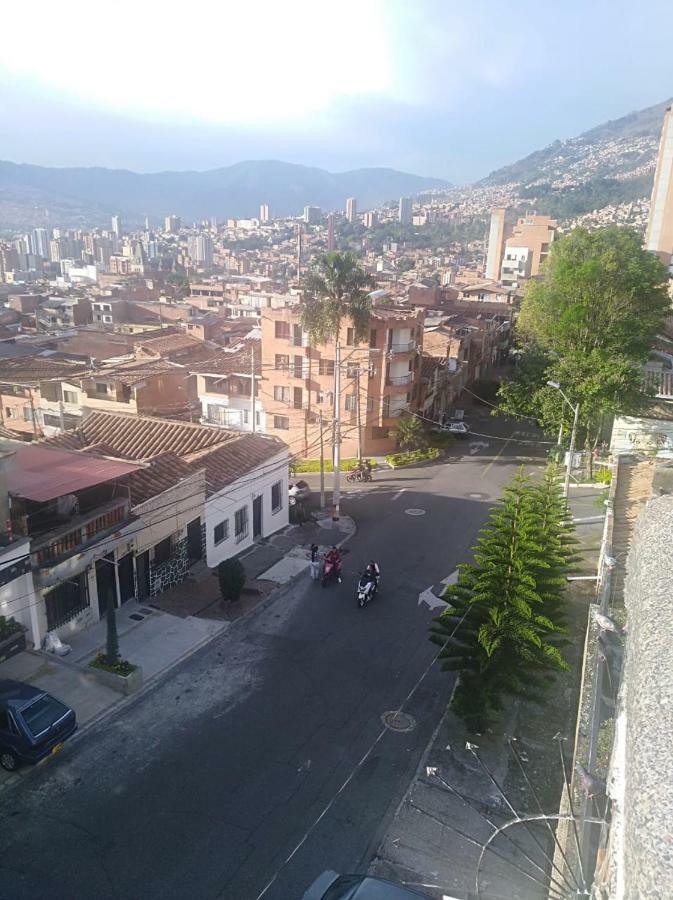 Habitacion Cerca Al Centro Medellin Exterior photo